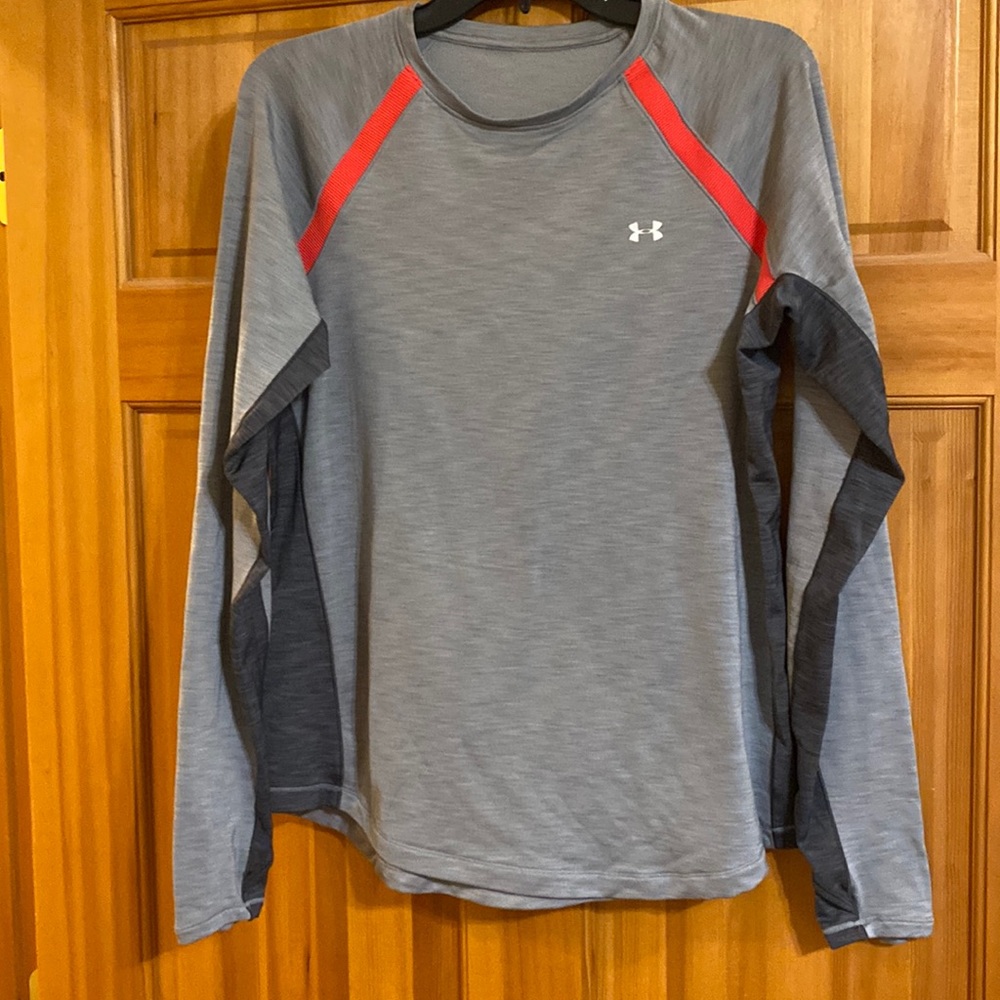 Under Armor Long sleeve shirt